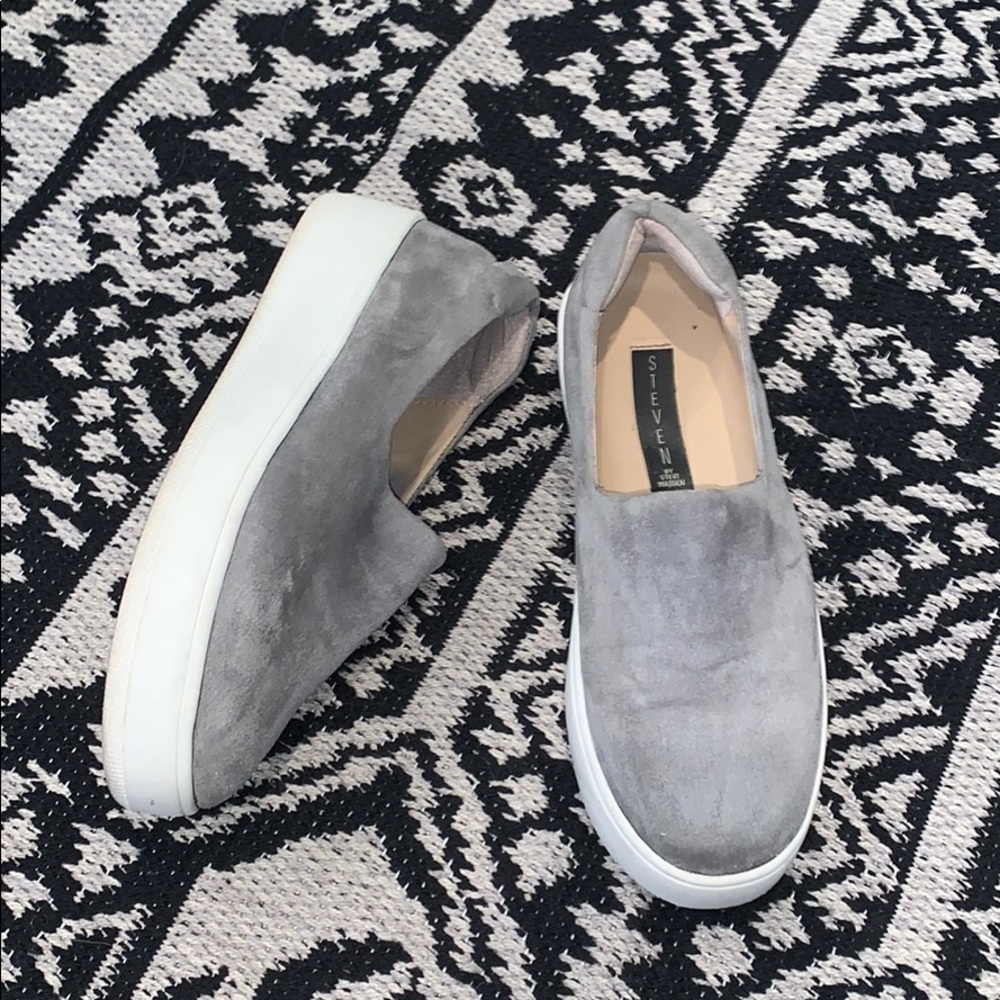 Steve madden slip-ons